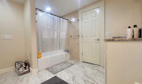 22 Ml Ave, Middletown NY  10940-5220 exterior