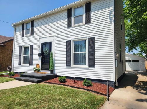826 Marquette St, Menasha, WI 54952-2830