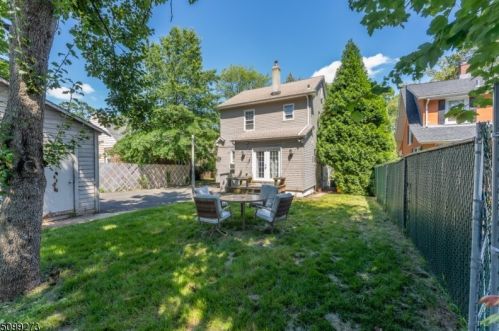 398 Drake Ave, Roselle NJ  07203-1414 exterior