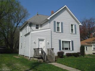 215 Franklin Ave, Ashtabula, OH 44004-3244