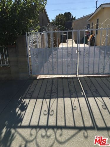 21113 Shearer Ave, Long Beach, CA 90745-1519