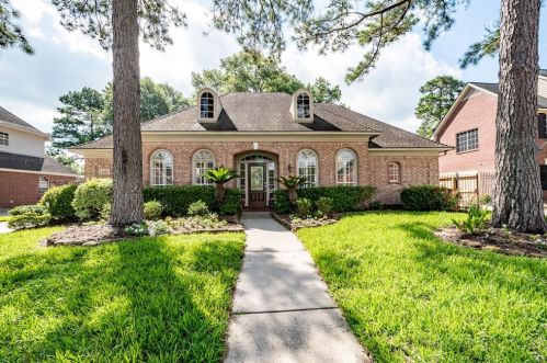 3622 Valley Chase Dr, Humble, TX 77345-3056