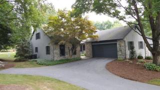 43 Deer Ford Dr, Lancaster, PA 17601-5642