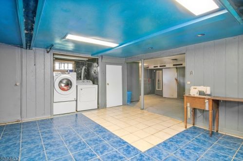 42 Park End Pl, East Orange NJ  07018-1113 exterior