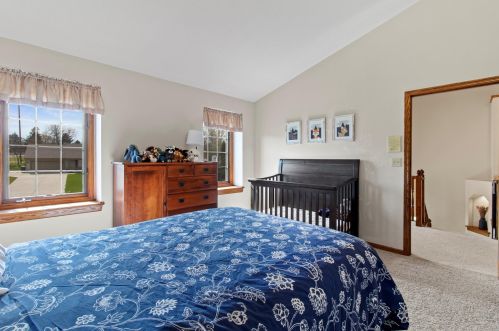 4580 Sommerset Dr, Waukesha WI  53151-6876 exterior