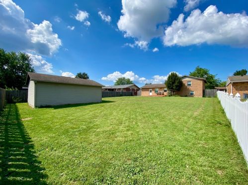 114 Hollin Dr, New Haven OH  45030-1640 exterior