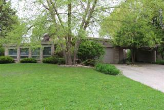 222 Lillian Ln, Waterloo, IA 50701-4028