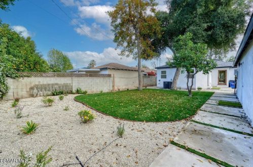 14363 Collins St, Van Nuys CA 91316-1030 exterior