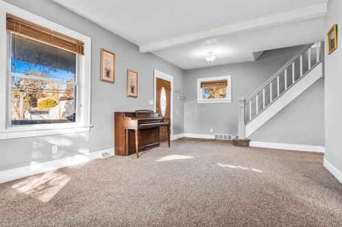 185 Smith Ave, Hermitage, PA 16146-3225