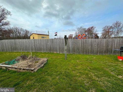 335 Bailey St, Pilesgrove NJ  08098-1012 exterior