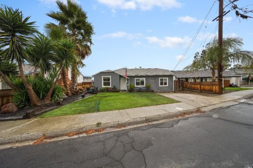 266 Hillcrest Ave, Benicia CA  94510-2225 exterior
