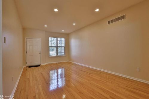 8149 Cross Creek Cir, Breinigsville PA  18031-1330 exterior