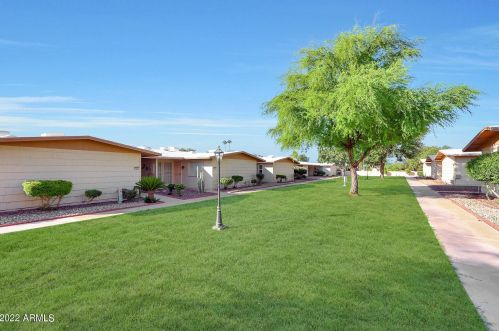 17635 99th Dr, Sun City AZ  85373-1605 exterior