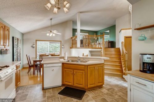 5426 Kings Xing, Minneapolis, MN 55443-1603