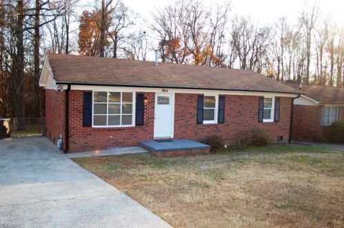 1814 Bothwell St, Greensboro, NC 27401-3903