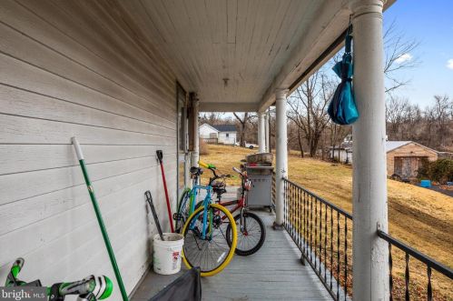 616 Branch St, Strasburg VA  22657-2024 exterior