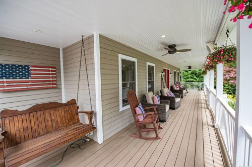 213 Waterside Rd, Northport, NY 11768-3501