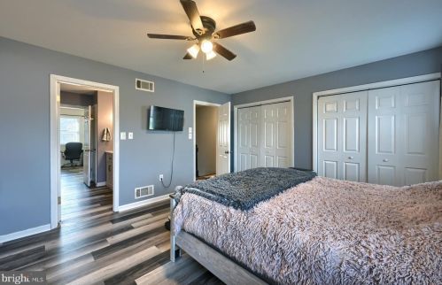 3 Fairfax Vlg, Harrisburg PA  17112-9557 exterior