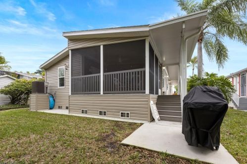 1052 Diamond Lake Cir, Naples FL 34114-9211 exterior