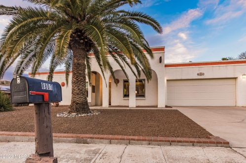 8801 27th St, Tucson, AZ 85710-7218