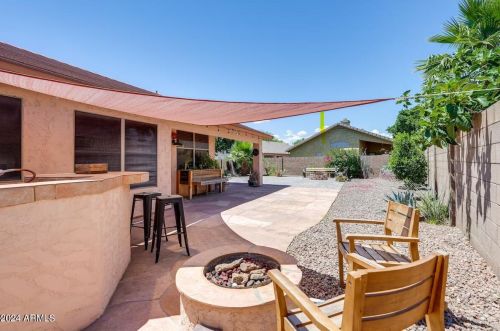 6428 Wahalla Ln, Glendale AZ 85308-5580 exterior