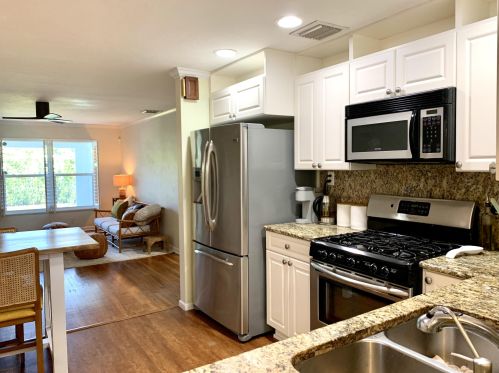 250 10th St, Delray Beach FL  33444-4048 exterior