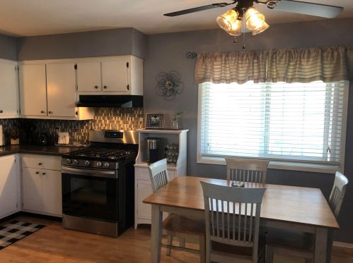 2713 83 Pl, Kenosha WI 53143-6245 exterior