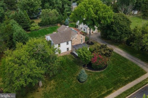 737 Hoover Rd, Blue Bell PA  19422-2015 exterior