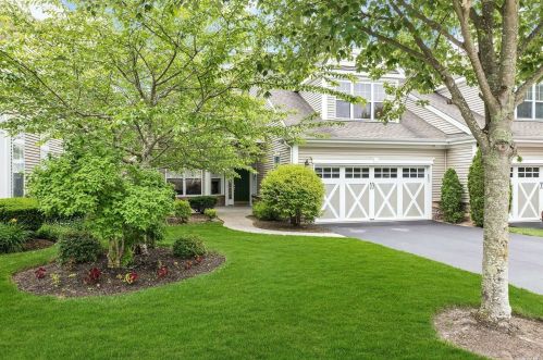 119 Beethoven Ct, Eastport, NY 11941-1603