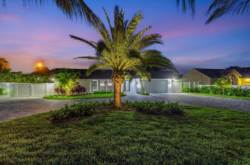 1467 4th Ave, Boca Raton, FL 33432-1901