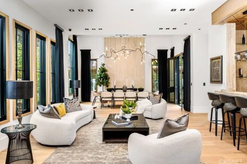 4508 Haskell Ave, Van Nuys CA  91436-3148 exterior