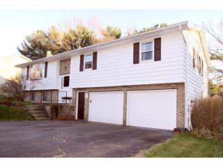 3622 Matthews Dr, Endicott, NY 13760-1624