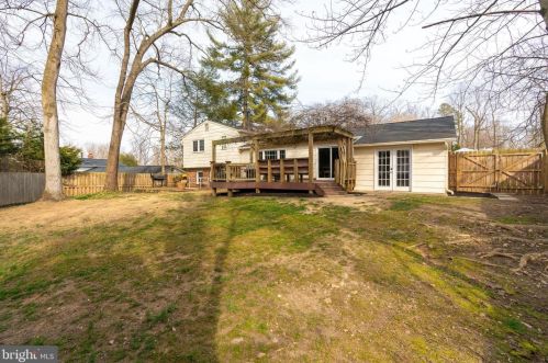 6614 Huntsman Blvd, Springfield VA 22152-2621 exterior