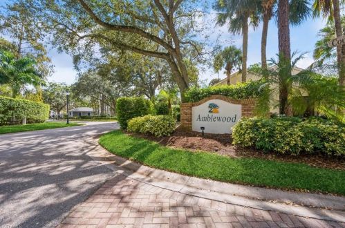 103 Amblewood Ln, Naples FL  34105-7104 exterior