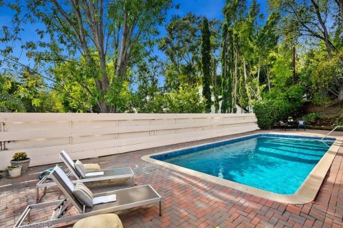 4429 Petit Ave, Van Nuys CA  91436-3211 exterior