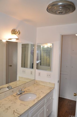 17 Merit Park Dr, Gardena CA  90247-3839 exterior