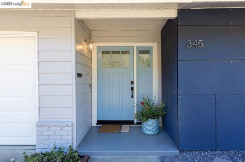 345 Crestmont Dr, Oakland, CA 94619-2315