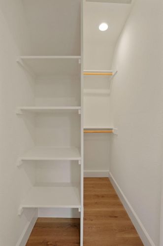 209 Forrest Ave, Lodi CA 95240-1019 exterior