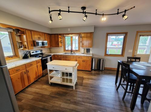 2421 Hewitt St, La Crosse WI  54601-7665 exterior