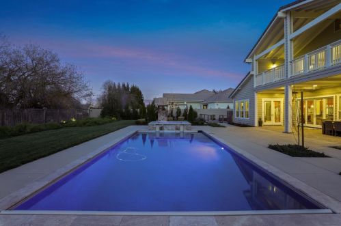 10817 Goldsborough Cir, Valley Home CA 95361-7649 exterior