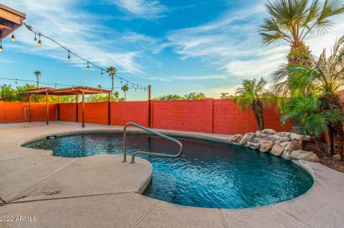 652 Sandstone St, Gilbert AZ 85295-7151 exterior