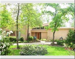 10 Sarah Lynn Ln, Conroe TX  77303-1555 exterior