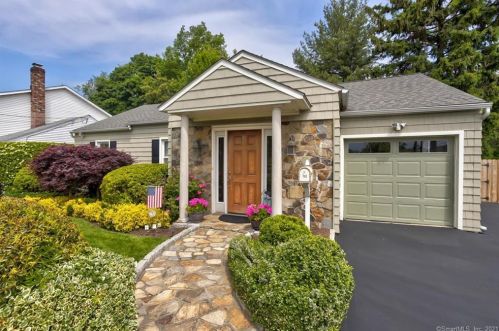 192 Hamilton Ave, Stamford, CT 06902-3425