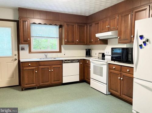 210 Union Hall Rd, Carlisle PA  17013-8387 exterior