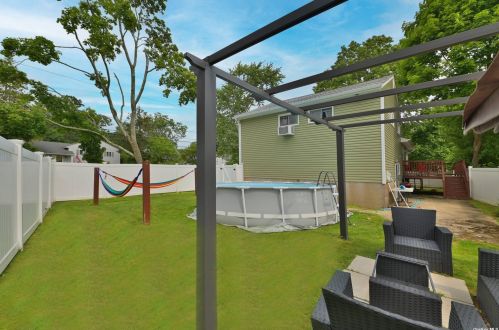 821 Virginia Ave, North Bellmore NY  11710-1341 exterior