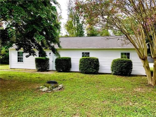 81 Easy St, Dutton, VA 23050-9733