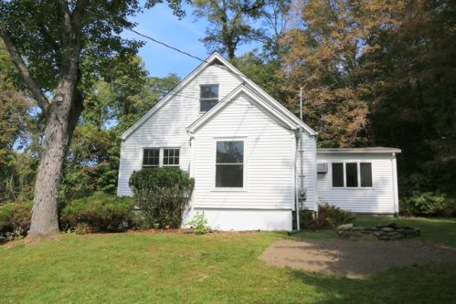 10 Christopher Ln, Mahopac, NY 10541-4785
