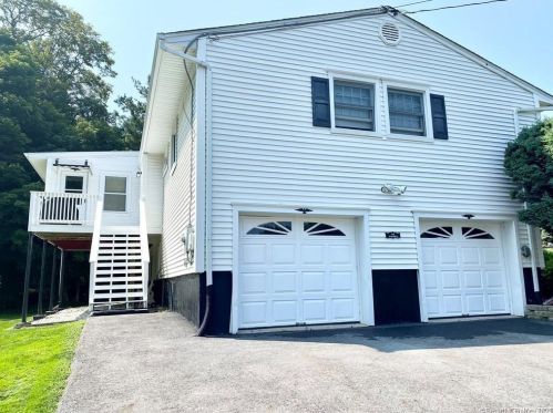 242 Dahlia Dr, Mahopac NY  10541-3768 exterior