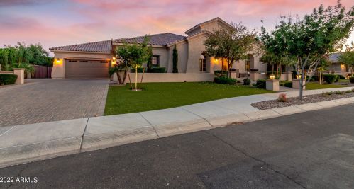 2111 Mead Dr, Gilbert, AZ 85298-1212
