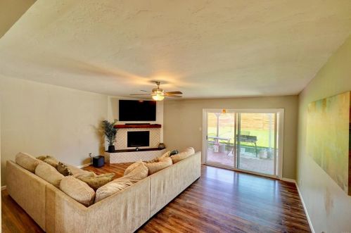 579 Roberta Ave, El Cajon CA  92021-6317 exterior